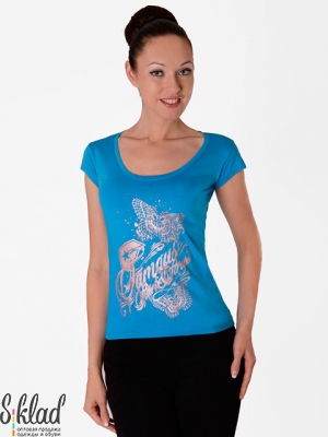 женская футболка приталенного кроя с серебристым принтом