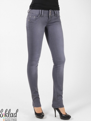 узкие женские джинсы серого цвета