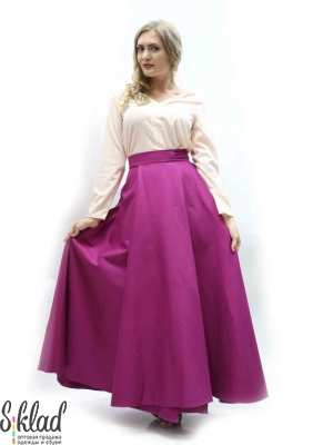 Длинное однотонное платье с длинными рукавами розовое